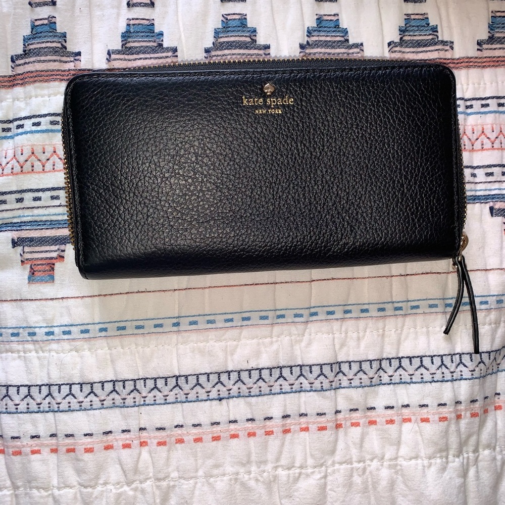 Black Kate Spade wallet